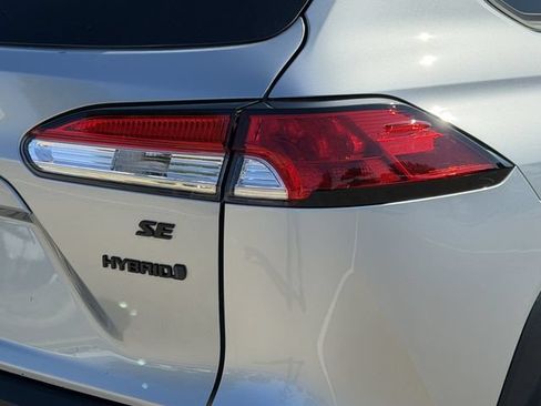 Used 2024 Toyota Corolla Cross AWD Hybrid image 7