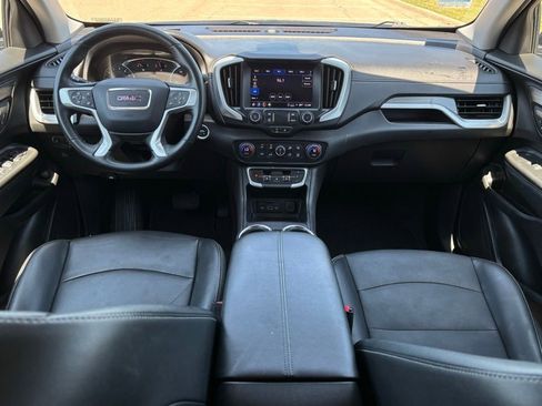 Used 2024 GMC Terrain SLT AWD/4WD image 10