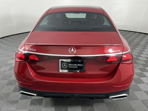 Used 2025 Mercedes-Benz E 350 4MATIC Sedan image 11