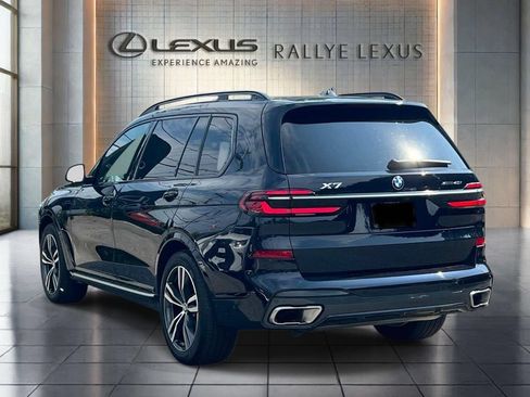 Used 2024 BMW X7 xDrive40i w/ M Sport Package AWD/4WD image 4