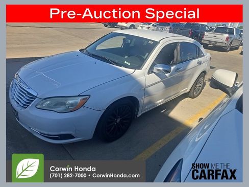 Used 2012 Chrysler 200 Limited FWD image 1