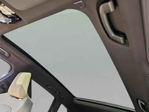 New 2025 BMW X3 xDrive30i w/ Premium Package image 17