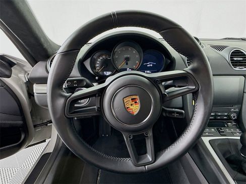 Used 2020 Porsche 718 Cayman GT4 image 12