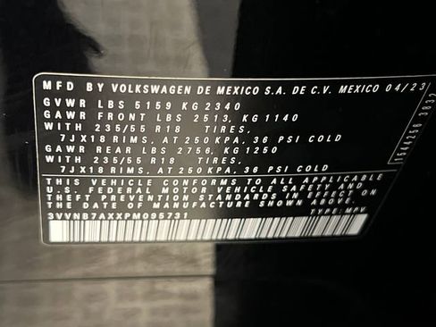 Certified 2023 Volkswagen Tiguan SE w/ Panoramic Sunroof Package FWD image 30