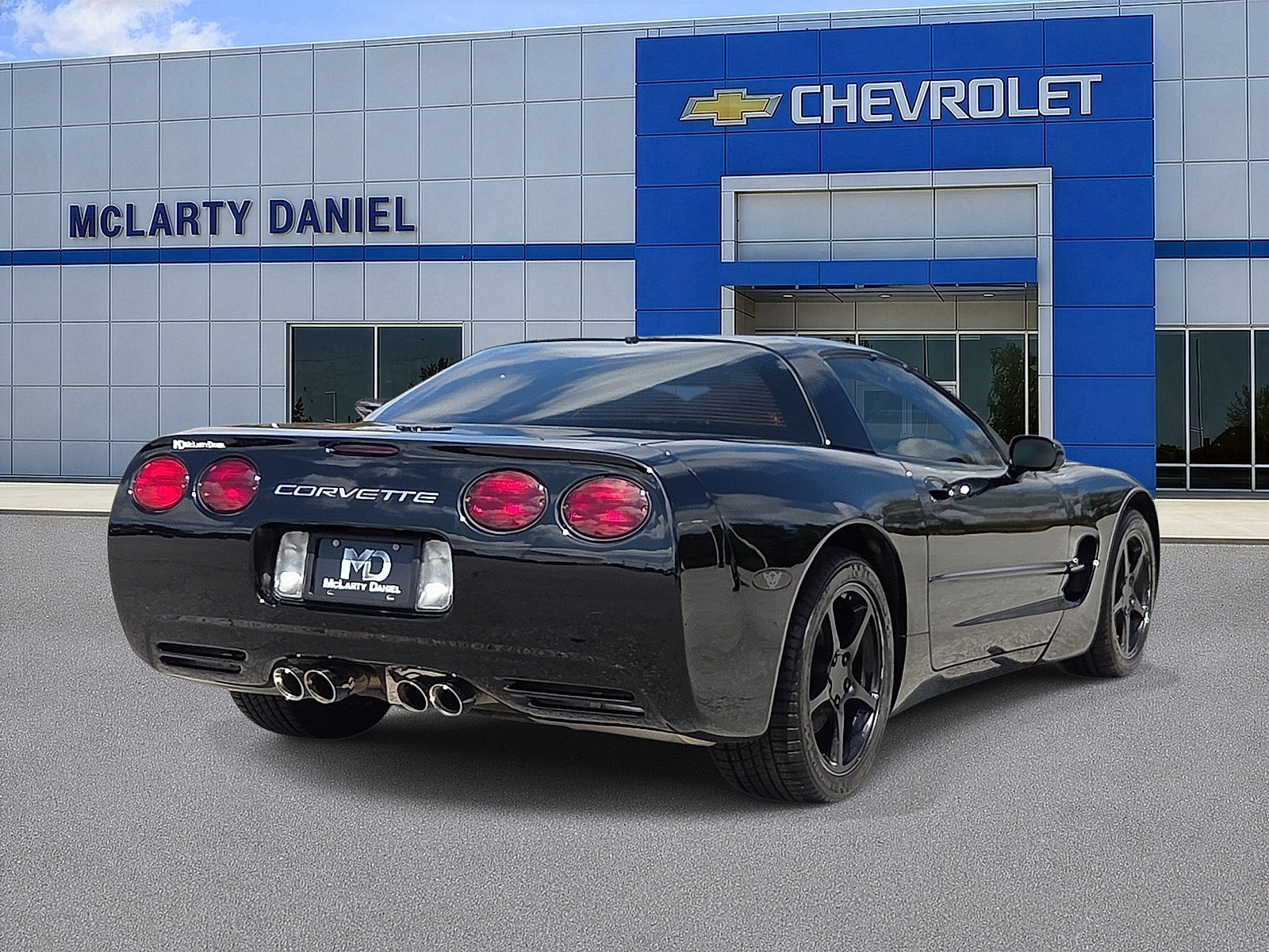 Used 2002 Chevrolet Corvette Coupe w/ Preferred Equipment Group2 RWD image 5