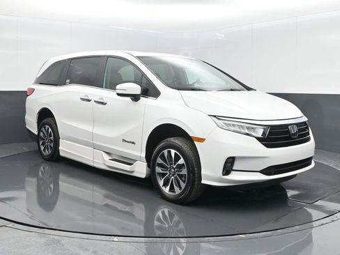 Used 2024 Honda Odyssey EX-L image 1
