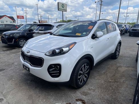 Used 2018 Kia Sportage EX w/ EX Technology Package AWD/4WD image 2
