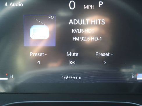 Used 2024 Jeep Grand Cherokee Limited RWD image 27