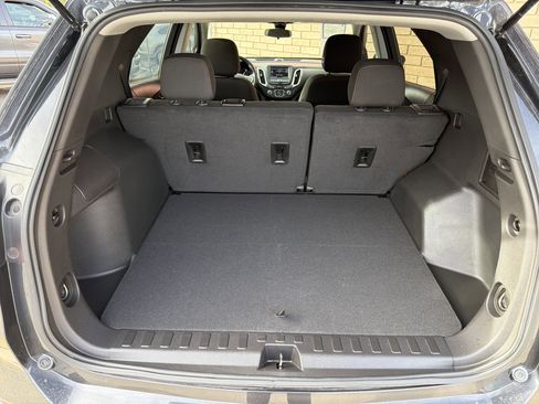Used 2023 Chevrolet Equinox LT image 5