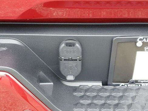 New 2026 GMC Canyon Elevation RWD image 7