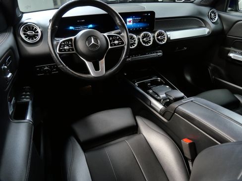 Certified 2021 Mercedes-Benz GLB 250 4MATIC w/ Premium Package image 2