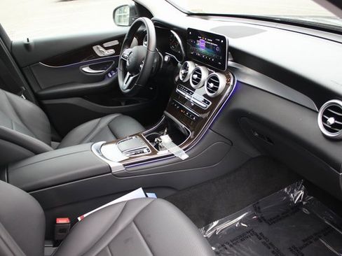 Used 2021 Mercedes-Benz GLC 300 4MATIC image 43