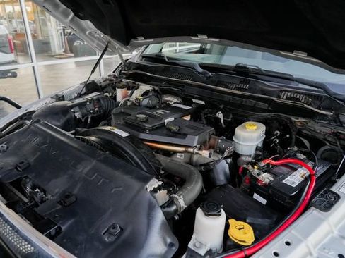 Used 2018 RAM 3500 Tradesman w/ Chrome Appearance Group image 27