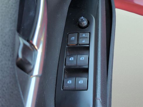 Used 2020 Toyota Camry LE image 15