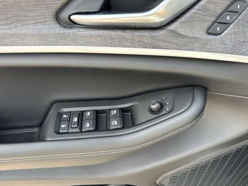 New 2025 Jeep Grand Cherokee L Limited w/ Trailer Tow Package image 19