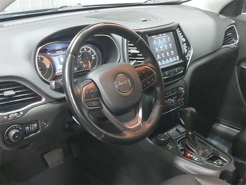 Used 2021 Jeep Cherokee Limited image 16