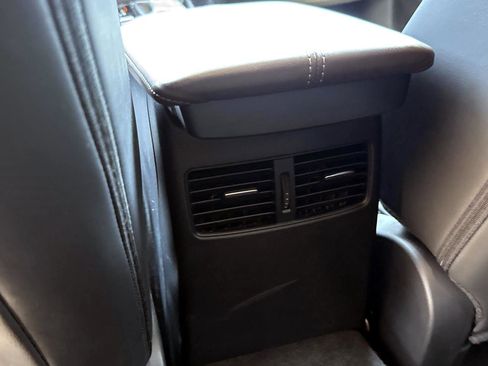 Used 2022 MAZDA CX-30 AWD 2.5 S w/ Premium Package image 17