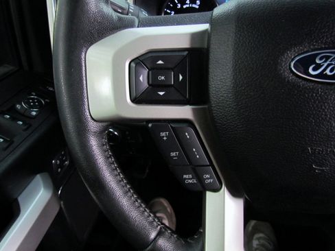 Used 2020 Ford F250 Lariat image 28