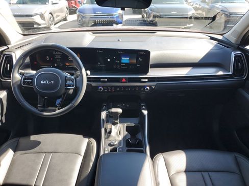 Certified 2024 Kia Sorento S w/ Panoramic Sunroof Package image 17