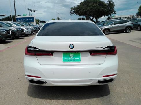 Used 2022 BMW 740i RWD image 9