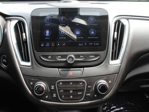 Used 2020 Chevrolet Malibu Premier image 32