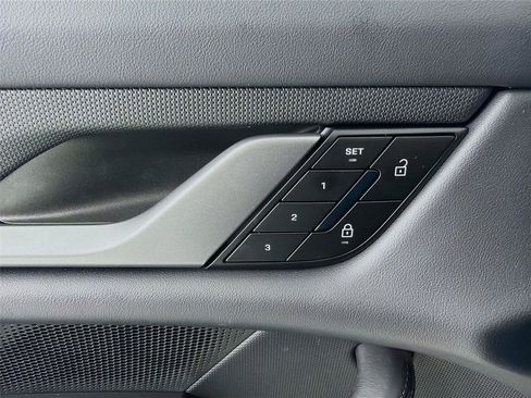 Certified 2025 Porsche Taycan AWD/4WD image 7