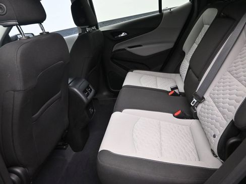 Used 2021 Chevrolet Equinox LS image 14