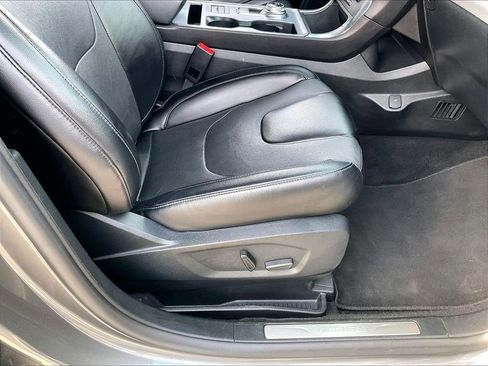 Used 2022 Ford Edge Titanium w/ Equipment Group 301A image 37