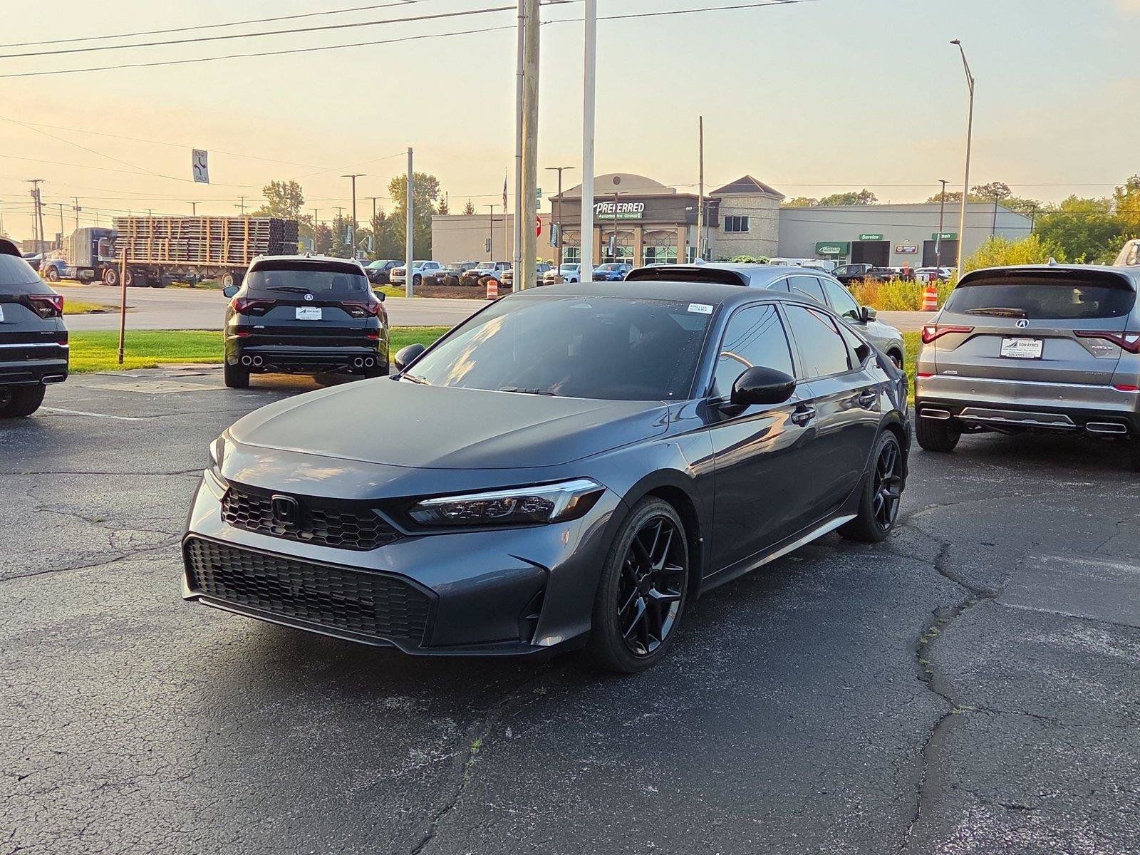 Used 2025 Honda Civic Sport image 3