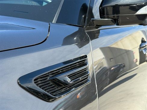 Used 2023 INFINITI QX80 Sensory w/ All-Season Package image 5