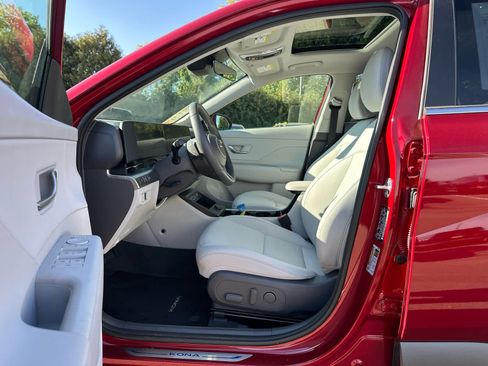 Certified 2026 Hyundai Kona Limited AWD/4WD image 5