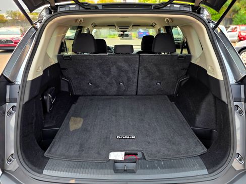 Used 2023 Nissan Rogue SV FWD image 46