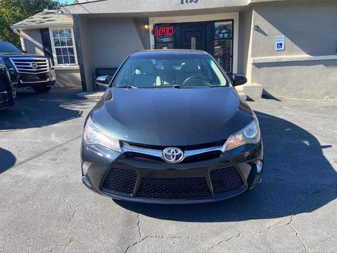 Used 2016 Toyota Camry XLE image 3