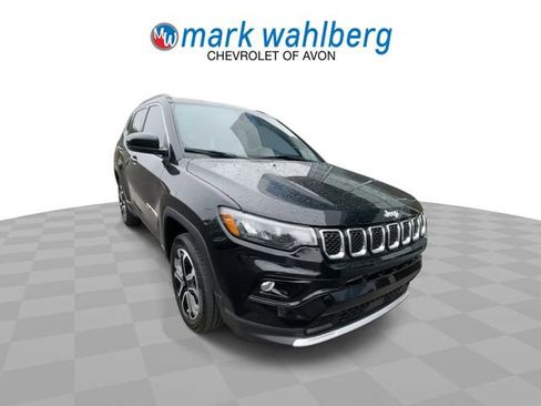 Used 2024 Jeep Compass Limited AWD/4WD image 2
