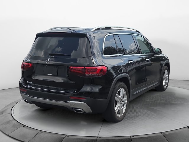 Used 2020 Mercedes-Benz GLB 250 w/ Premium Package image 5