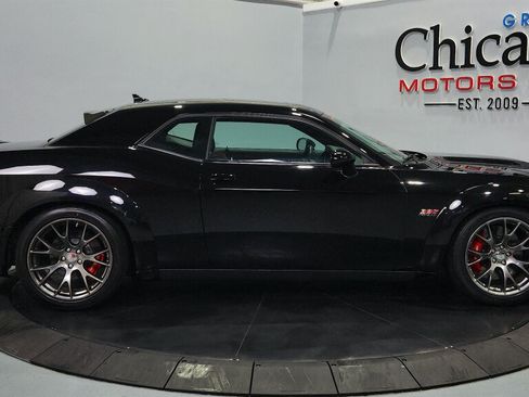 Used 2015 Dodge Challenger SRT w/ Technology Group RWD image 13