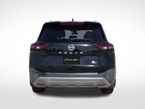Used 2021 Nissan Rogue SV w/ Premium Package FWD image 16