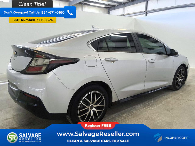 Used 2018 Chevrolet Volt LT w/ Comfort Package FWD image 4