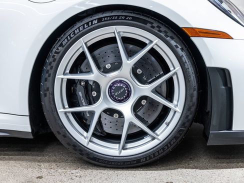 Certified 2025 Porsche 911 GT3 RWD image 21