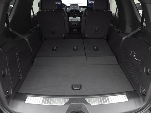 Used 2024 Chevrolet Tahoe High Country w/ Advanced Technology Package image 42