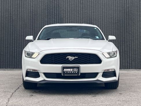 Used 2016 Ford Mustang Coupe RWD image 4
