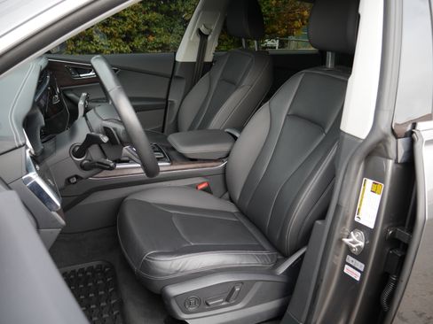 Used 2019 Audi Q8 Prestige image 38