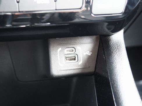 Used 2022 Jeep Compass Limited image 27