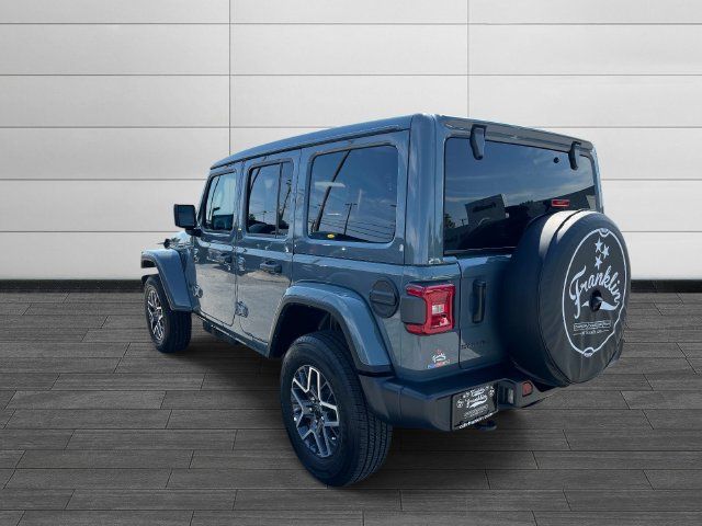 Certified 2026 Jeep Wrangler Unlimited Sahara AWD/4WD image 6
