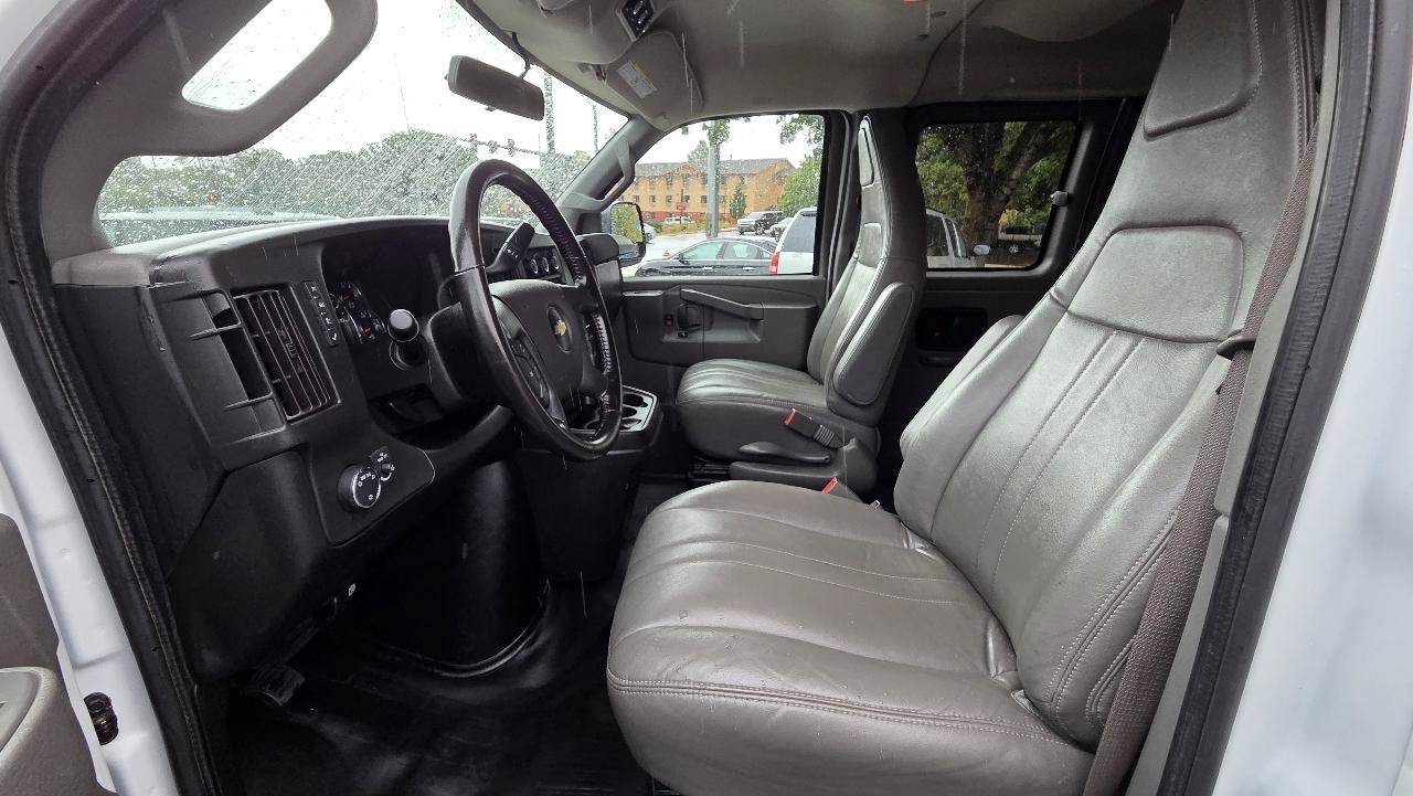 Used 2020 Chevrolet Express 3500 LS RWD image 13