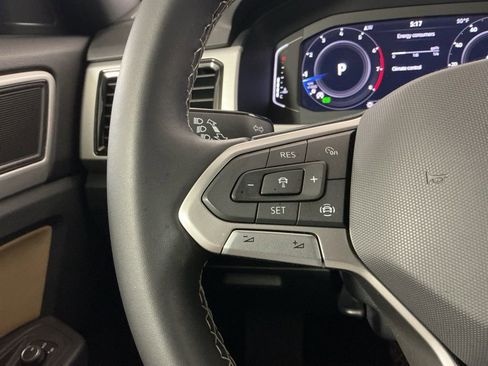 Used 2023 Volkswagen Atlas Cross Sport SE image 16