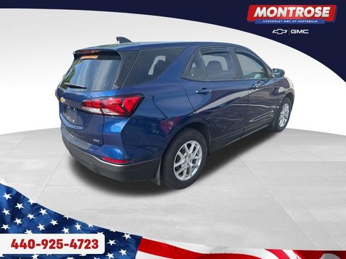 Used 2022 Chevrolet Equinox LS w/ LS Convenience Package AWD/4WD image 3