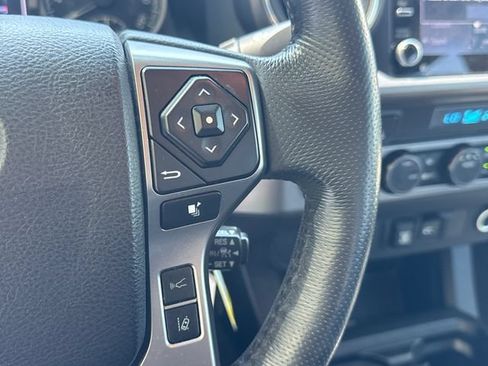 Used 2021 Toyota Tacoma SR5 AWD/4WD image 25