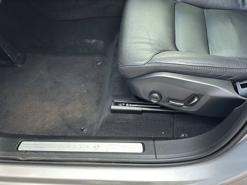 Certified 2025 Volvo XC60 B5 Plus AWD/4WD image 25