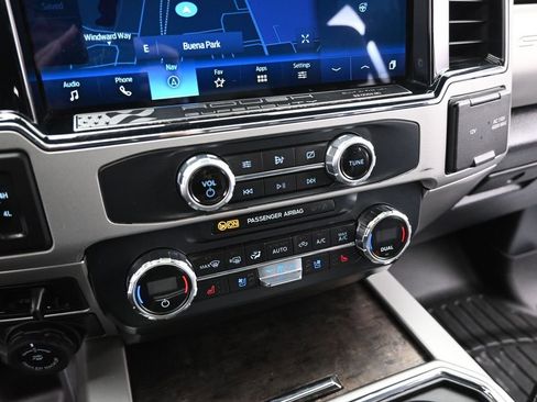 Used 2022 Ford F250 Lariat w/ Black Appearance Package AWD/4WD image 17